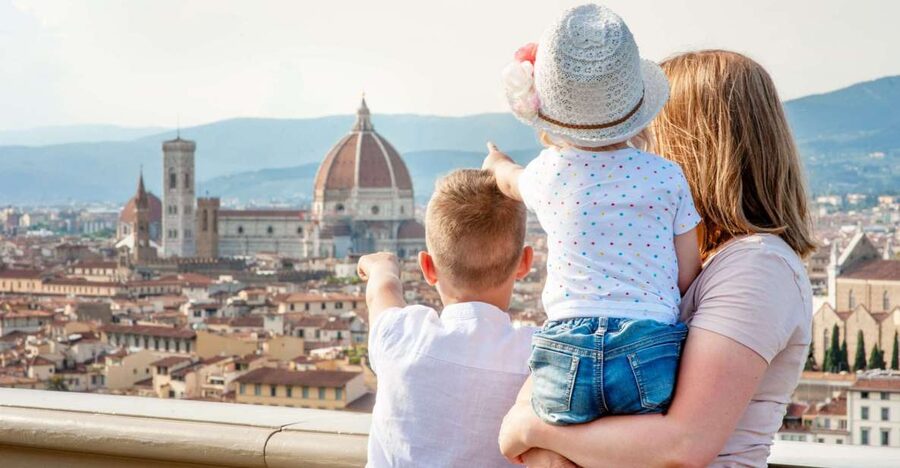 Florence: Old Town Family Tour with Optional Da Vinci Museum - The bronze boar stop, Fontana del Porcellino, and the luck ritual