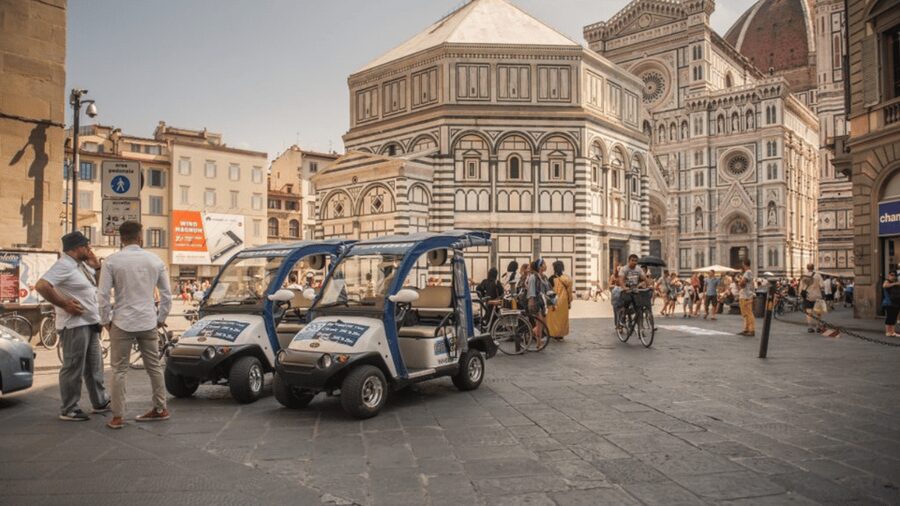 Florence: Old Town Golf Cart Excursion - Electric golf carts in Florence, what they do best