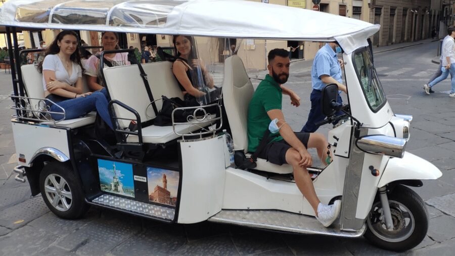 Florence: Old Town Golf Cart Excursion - Getting oriented: start points, pacing, and what the “1 hour” really feels like