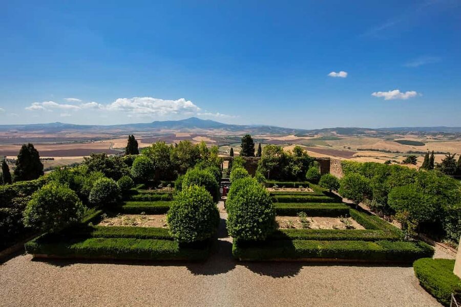 Florence: Orcia Valley, Montalcino, Pienza with Lunch & Wine - Time, pace, and comfort on a 12-hour format