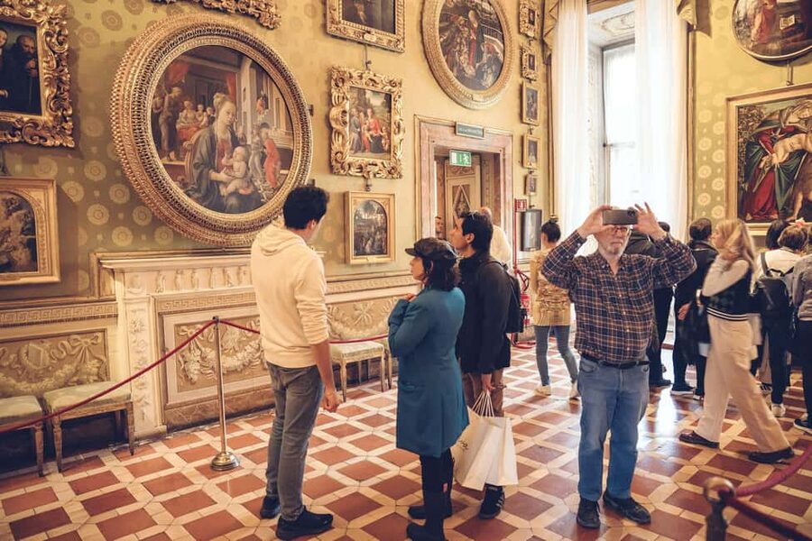 Florence: Palatina Gallery and Pitti Palace Guided Tour - Optional Wine Tasting and Tuscan Appetizer Pairing
