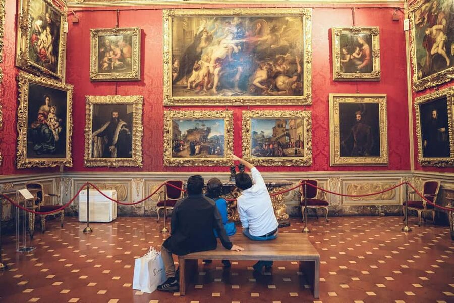 Florence: Palatina Gallery and Pitti Palace Guided Tour - Skip the Line, Hear the Guide, Stay Oriented