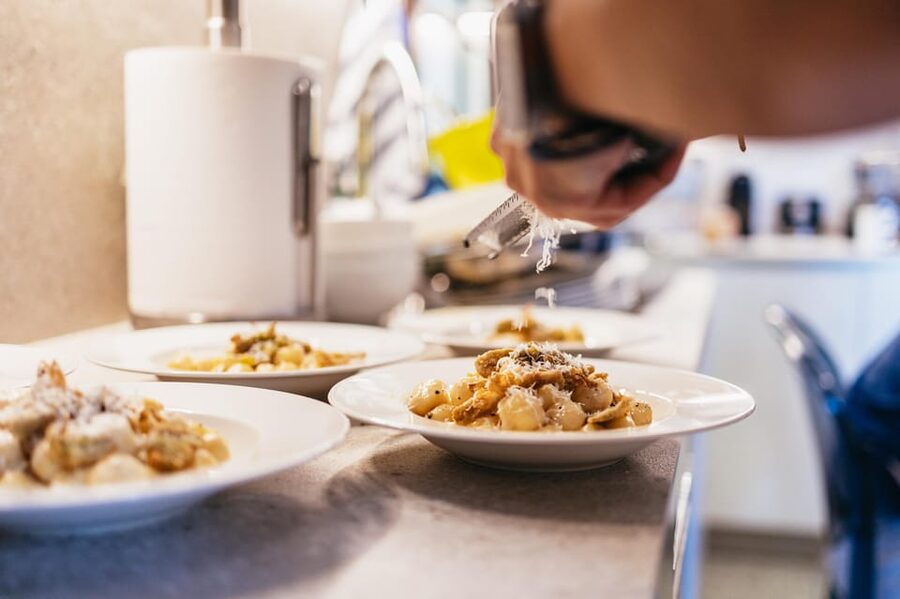 Florence: Pasta and Tiramisu Cooking Class with Local Host - Logistics That Affect Your Experience (In a Good Way)
