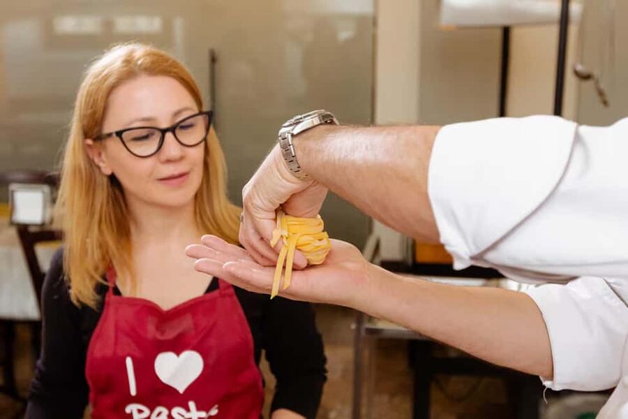 Florence: Pasta Class with Wine, Limoncello and Dessert - A historic Florence kitchen near Ponte Vecchio