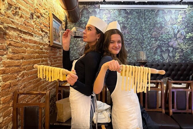 Florence: Pasta Cooking Class with Tiramisu & Gift Apron - Key things to know before you go