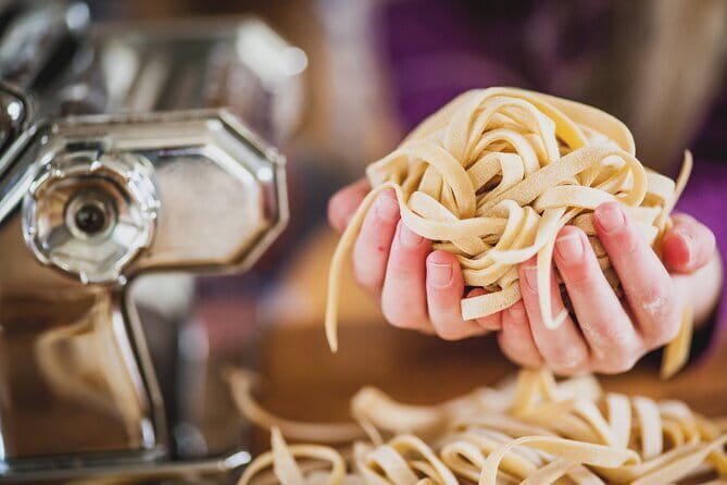 Florence: Pasta Cooking Class with Unlimited Wine - Key highlights that make this class worth your time
