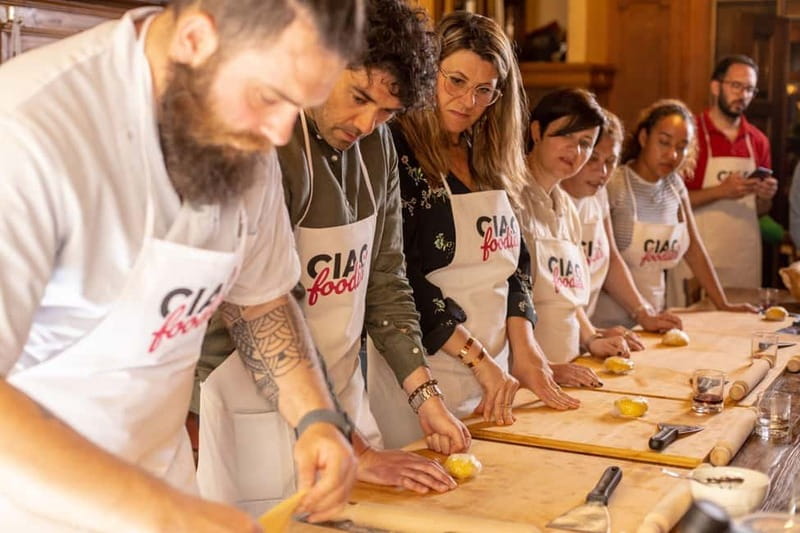 Florence: Pasta & Tiramisu Class with Unlimited Wine - Choosing the 9:00 AM Shift for Sant’Ambrogio Market