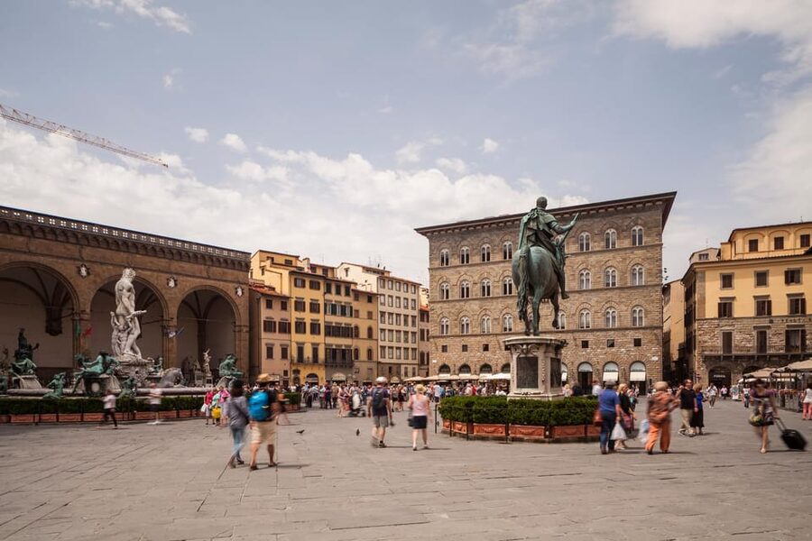 Florence: Piazza della Signoria & David - Anti Walking Tour - The value of a 45-minute format in a big, crowded city
