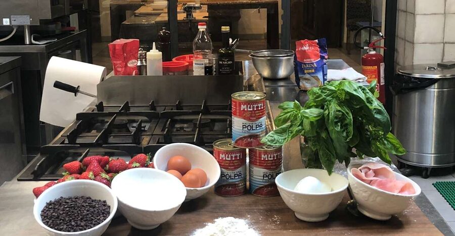 Florence: Pizza and Gelato Family-Friendly Cooking Class - Florence Food Studio to Oltrarno: where the class energy starts