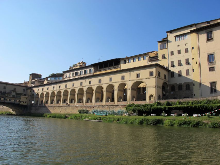 Florence: Ponte Vecchio Rafting Experience with Aperitif - Vasari Corridor Photo Stop: Quick, Scenic, and Purposeful