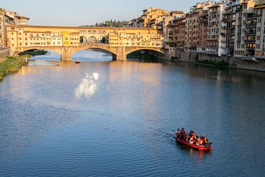 Florence: Pontevecchio Bridge and City Sights Rafting Cruise - Logistics That Matter: Meeting Point, No Pickup, and What to Bring