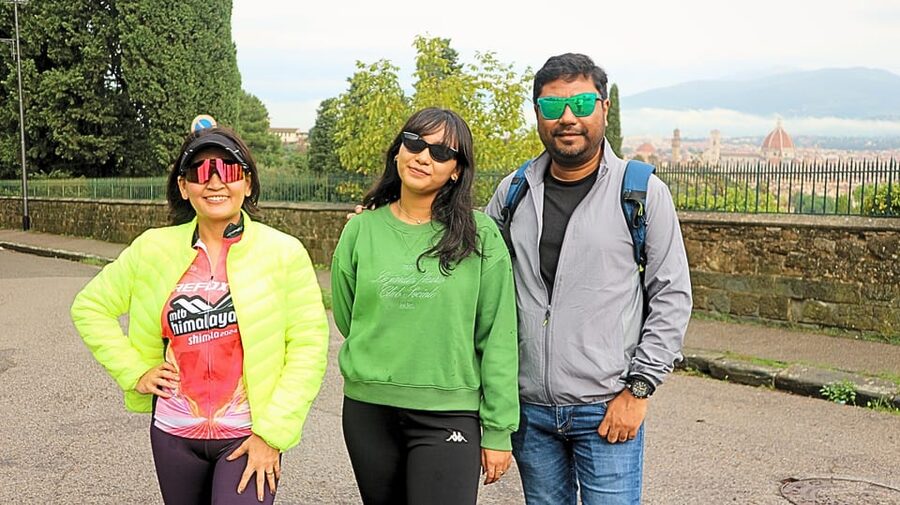 Florence Premium E-Bike Tour + Photo Shoot and Tastings - First stop: Piazza Ognissanti, right where Florence starts to feel walkable