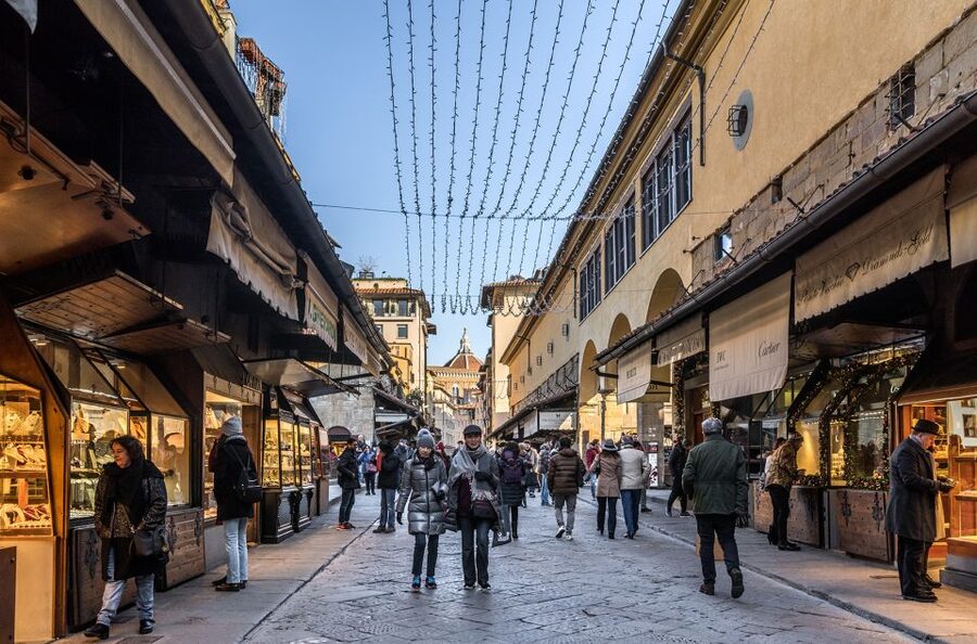 Florence: Private City Walking Tour - Uffizi snapshot, Ponte Vecchio, and the Oltrarno side of town