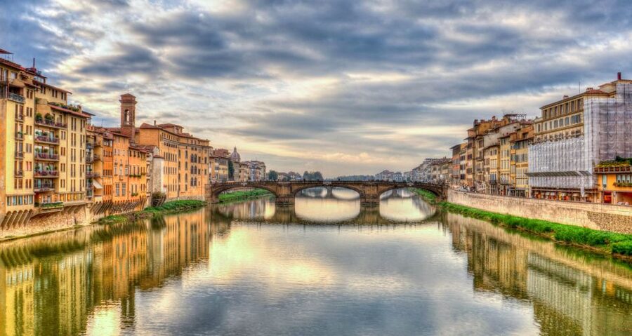 Florence: Private Customized Walking Tour with a Local Guide - Getting your bearings: neighborhoods, food, and day-one practicality