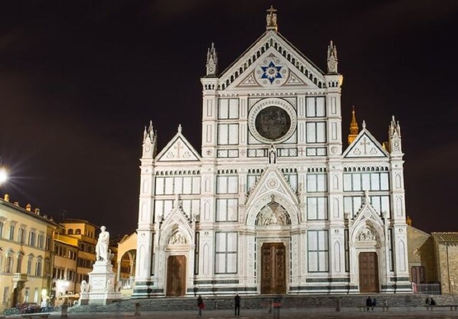 Florence: Private E-Bike Night Tour & Piazzale Michelangelo - Historic center loop: Cathedral Square, Santa Croce, and Signoria Square