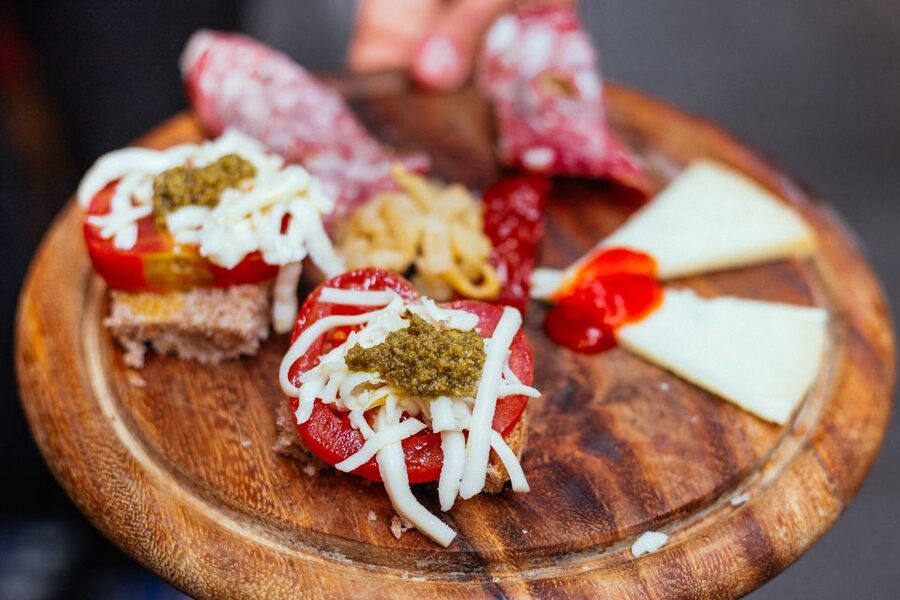 Florence: Private Food Tour – 10 Tastings with Locals - Key things to know before you go