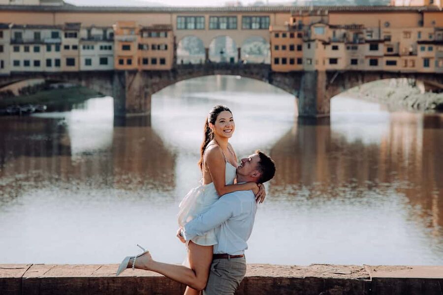 Florence Private Professional Photoshoot - Best light and crowd strategy: morning sessions and sunrise or sunset