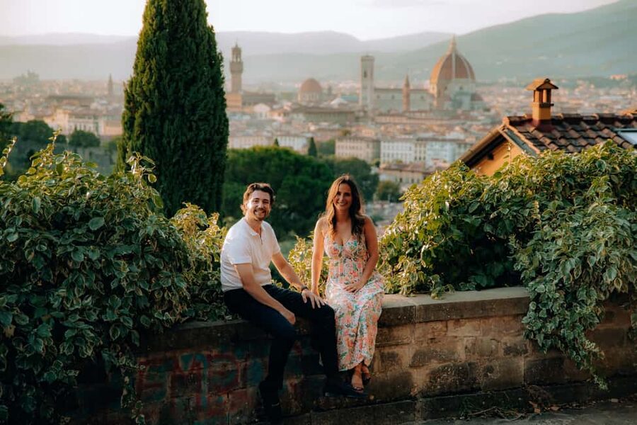 Florence Private Professional Photoshoot - What you get on the photo delivery side: raw files plus 25 edited favorites