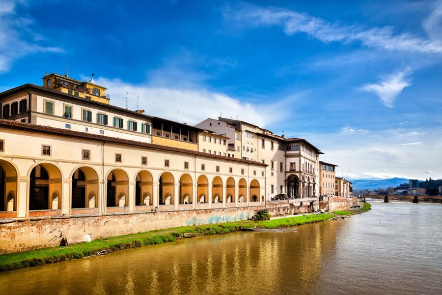 Florence: Private Uffizi Gallery Discovery Tour with Ticket - Skip the Uffizi bottleneck and start with the art