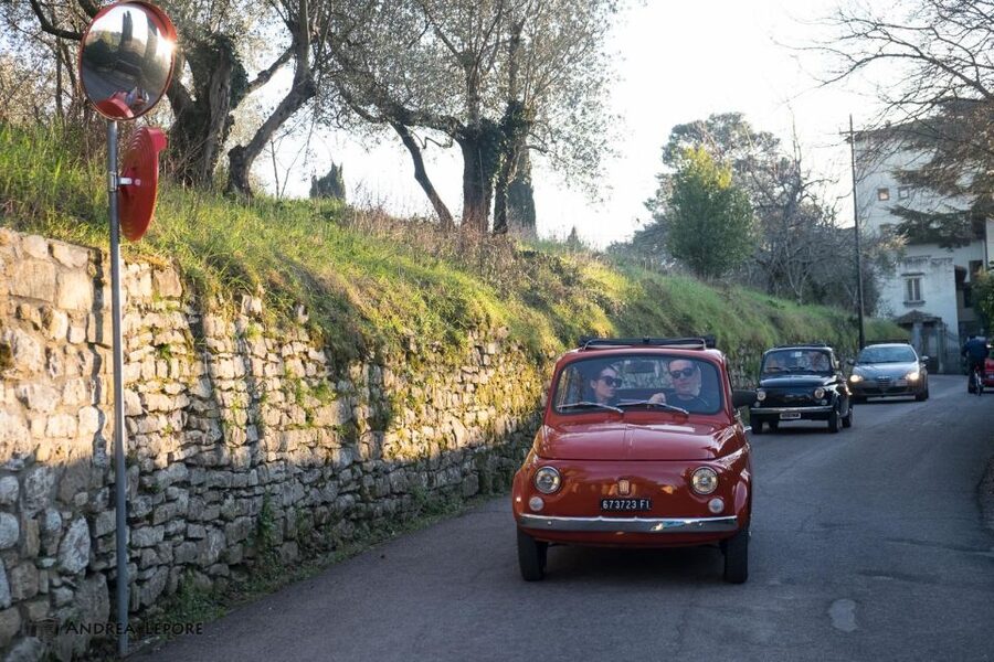 Florence: Private Vintage Fiat500 Countryside & Winery Lunch - Getting started in Florence: the Via del Campuccio meeting spot