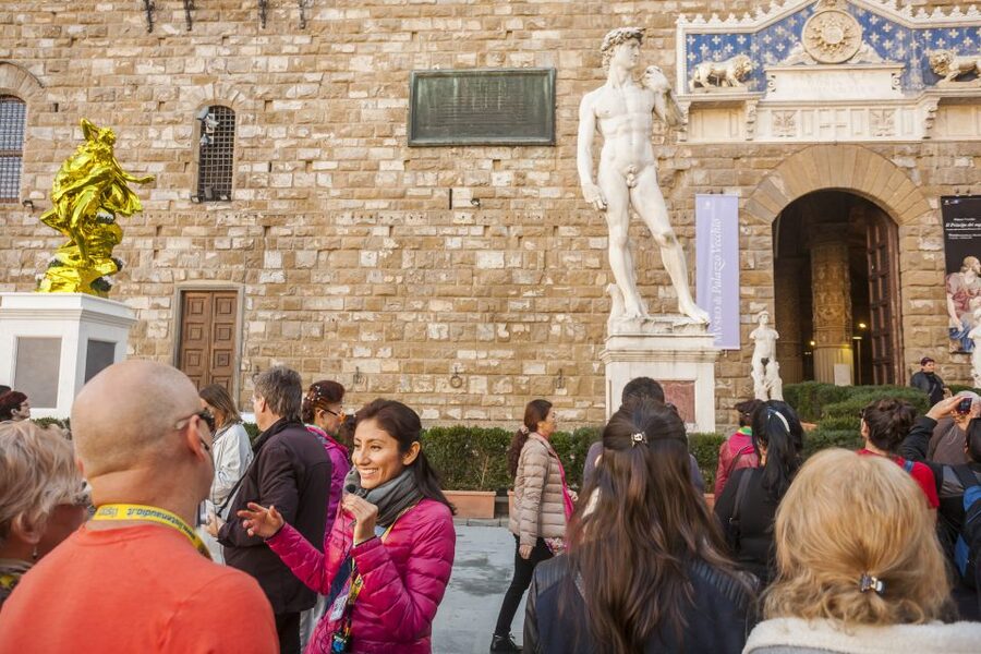 Florence: Private Walking Tour of Florence's Hidden Gems - Ponte Vecchio to Pitti Palace: the river crossing that changes the mood