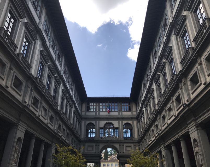 Florence: Renaissance City Walking Tour - From the Uffizi courtyard to Piazza della Signoria, you get orientation fast