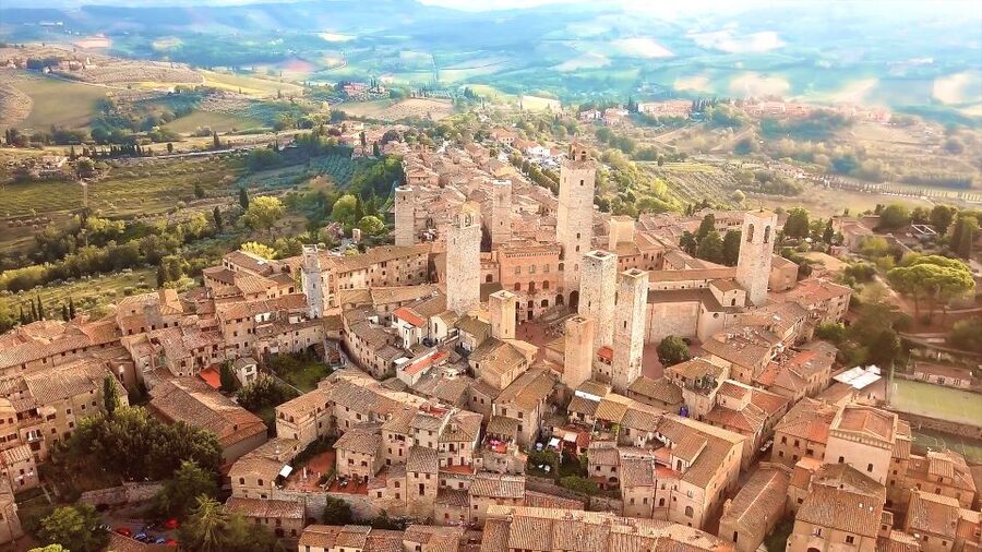 Florence: S. Gimignano, Siena, Chianti & Wine Tasting Lunch - Monteriggioni: the walled hamlet stop most people remember