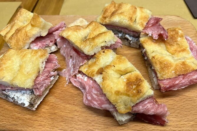 Florence’s Ultimate Food Tour: Full Tuscan Meal by Do Eat Better - Stop 5 near Ponte Santa Trinita: gelato or cantucci-style sweets