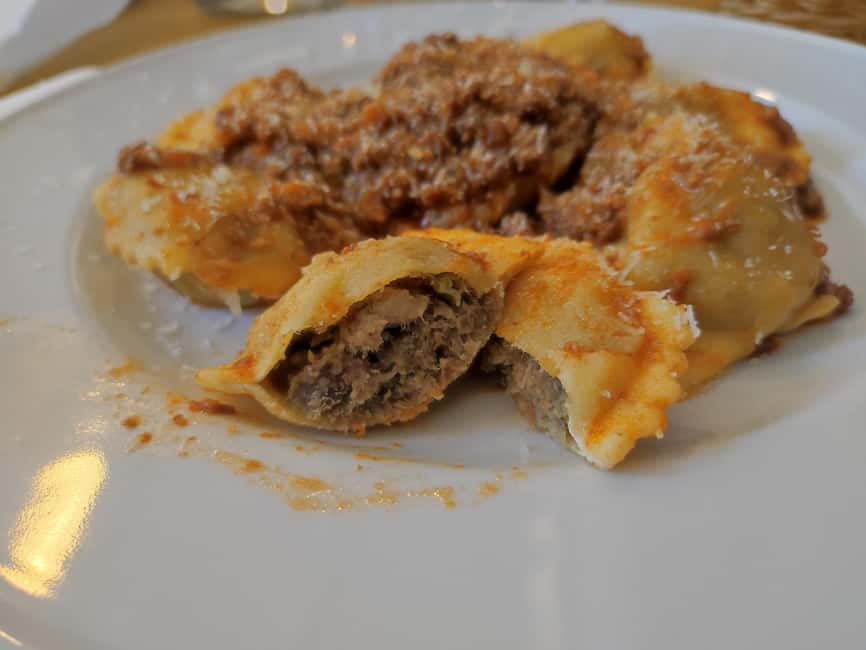 Florence’s Ultimate Food Tour: Full Tuscan Meal with a Local - Guide Impact: When Names Like Rafael, Joyce, or Martina Appear
