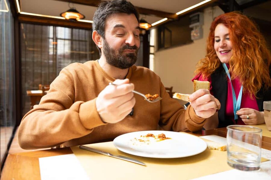 Florence’s Ultimate Food Tour: Full Tuscan Meal with a Local - Via Panzani Start: The Tour Tone Sets Up Your Appetite