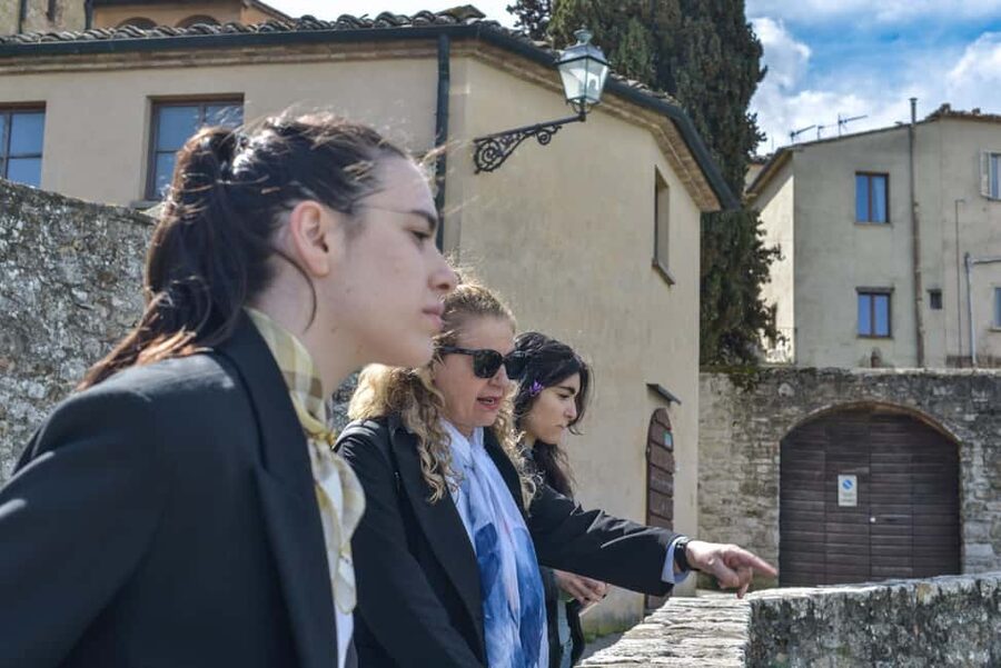Florence: San Gimignano & Volterra Day Trip with Food & Wine - Gelato stop in the center: when a snack becomes part of the itinerary