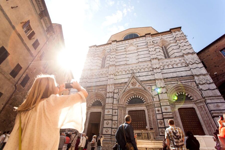 Florence: Siena, San Gimignano & Monteriggioni with Tasting - Meeting Point in Florence and the Ride Into Chianti
