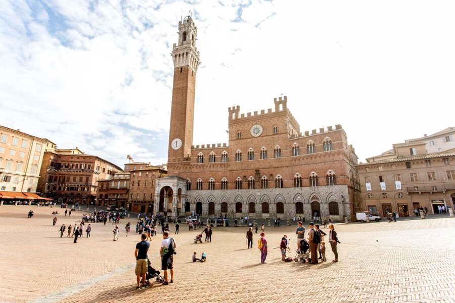 Florence: Siena, San Gimignano & Monteriggioni with Tasting - San Gimignano: UNESCO Towers and Shop-Friendly Free Time
