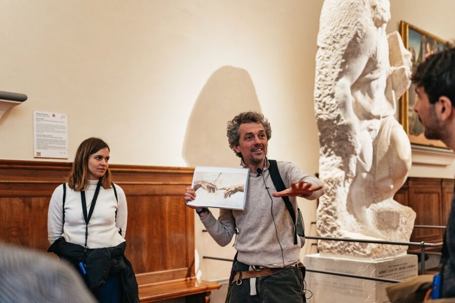 Florence: Skip-the-Line Accademia Guided Tour - Headsets, sound, and one possible weak spot