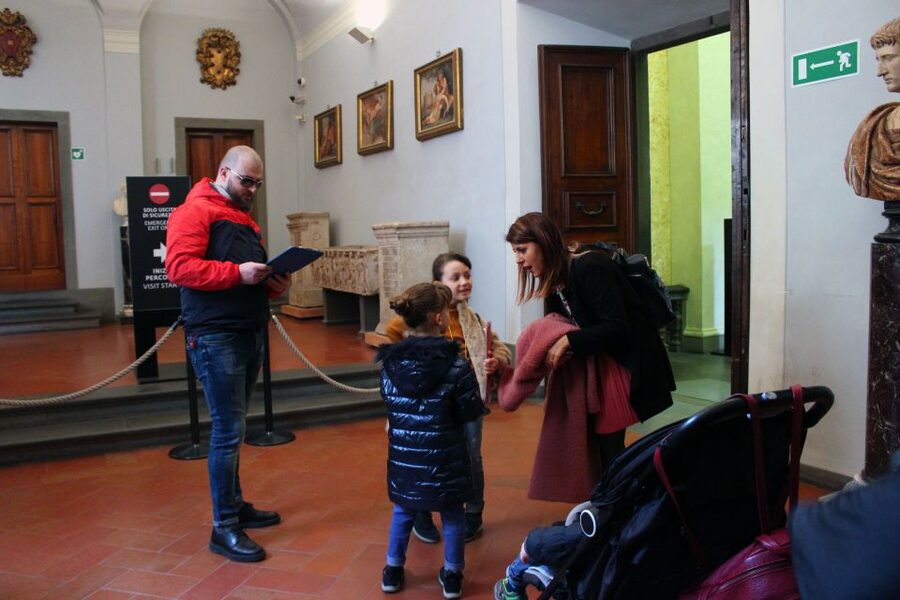 Florence: Skip-the-Line Uffizi Museum Tour Kids & Families - Key things that make this Uffizi tour work for families