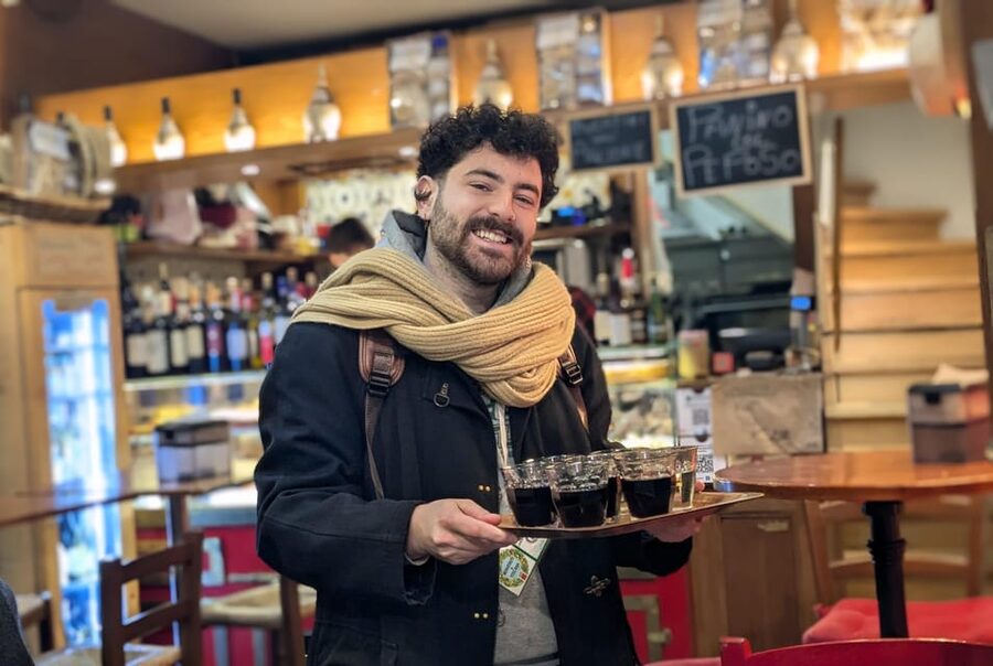 Florence: Street Food Walking Tour with Wine - Santa Maria del Fiore area: the Cathedral stops that make the food story click