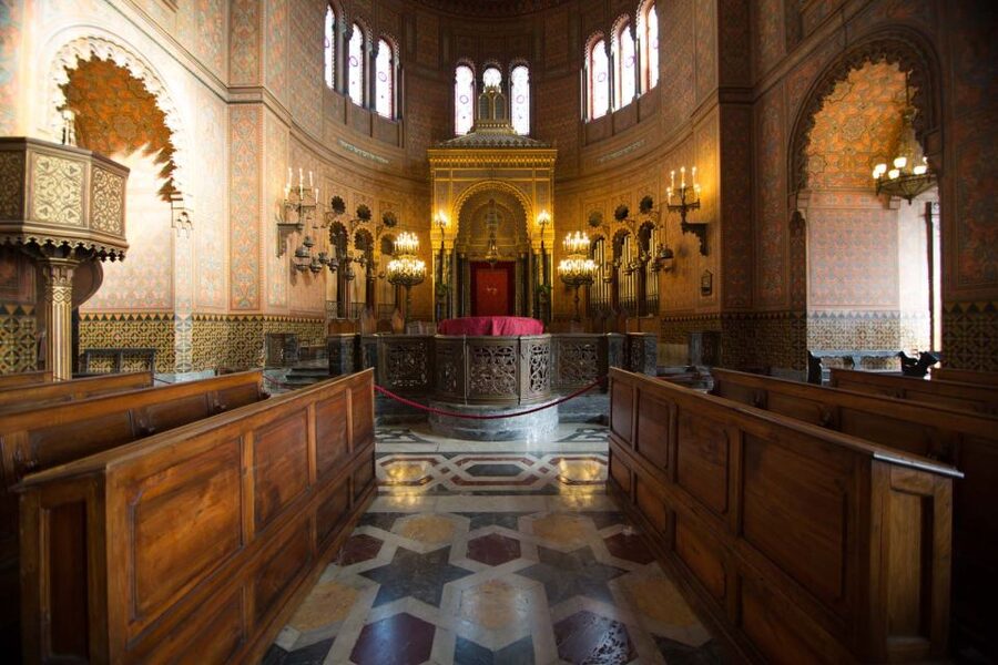 Florence: Synagogue and Jewish Museum Entry Ticket - Inside the prayer hall: architecture, respectful rules, and photo planning