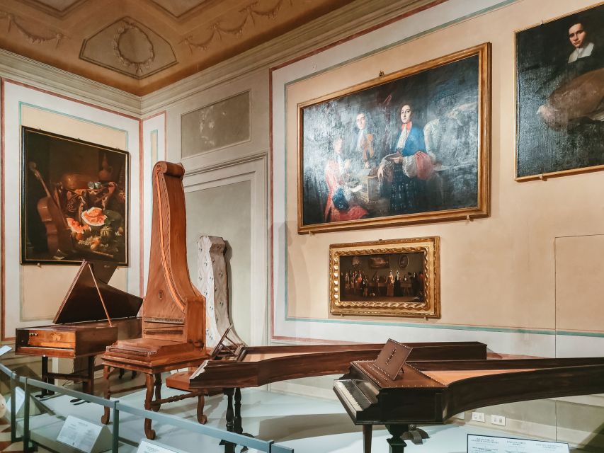 Florence: Timed Entry Ticket to Michelangelo's David & eBook - Painting Galleries and the Top Floor Medieval Altarpieces