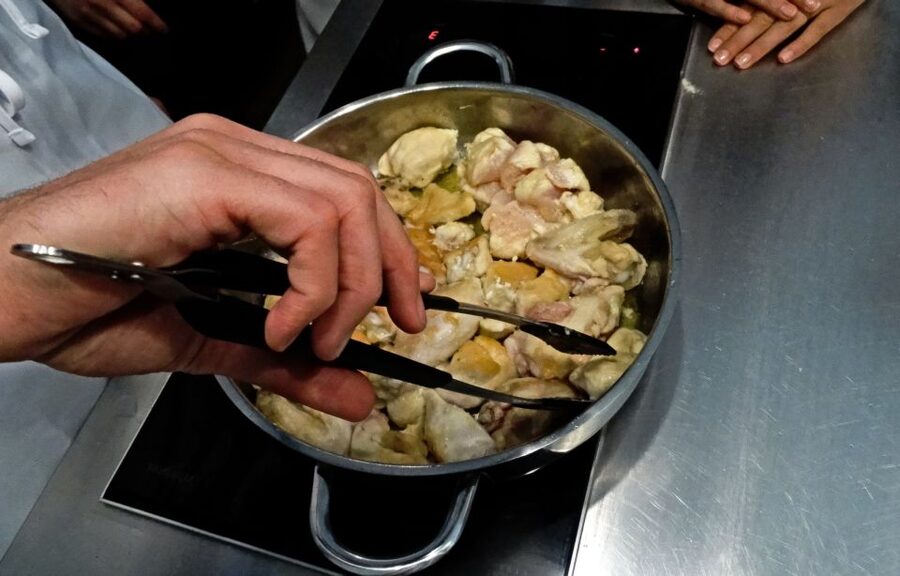 Florence: Tuscan Cooking Course with Dinner - What you cook: a classic Tuscan banquet, built to eat together