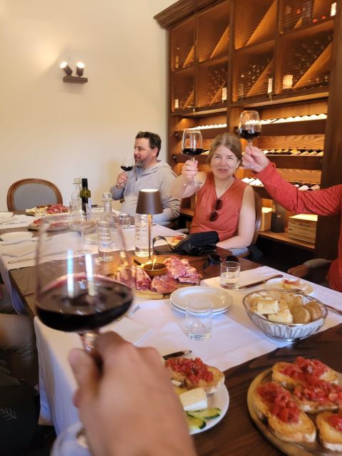 Florence: Tuscany Bike Tour with Wine & Olive Oil - The Chianti and olive oil tasting stop: what you’re really paying for