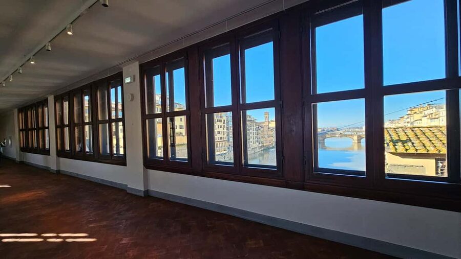 Florence: Uffizi and Vasari Corridor Timed Ticket & AudioApp - Accessibility and rules that affect comfort