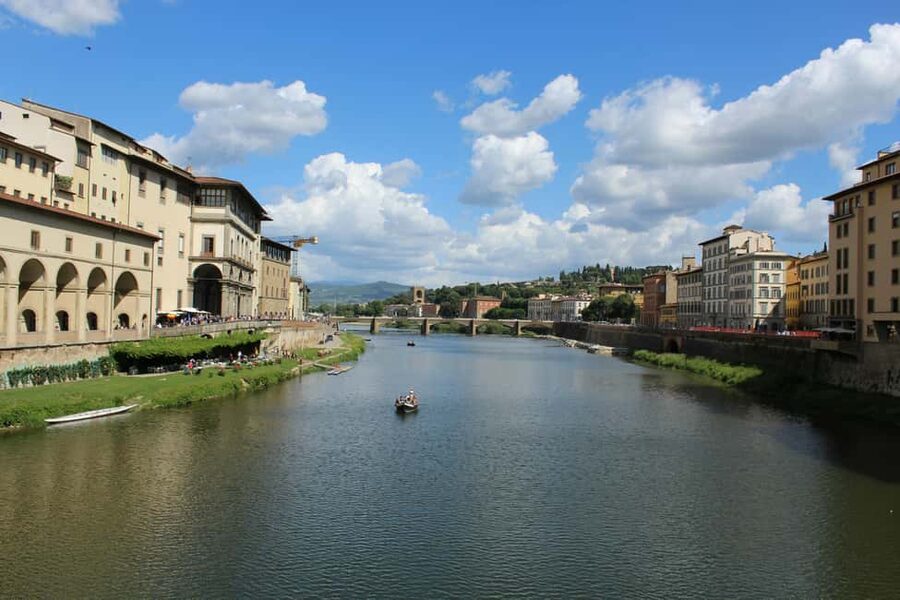 Florence: Uffizi Gallery Guided Tour - How the guide style turns art into a story