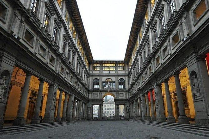 FLORENCE: Uffizi Gallery + Palazzo Vecchio monolingual Guided Tour - Small Group - Before you go: ID names and the timed entry reality