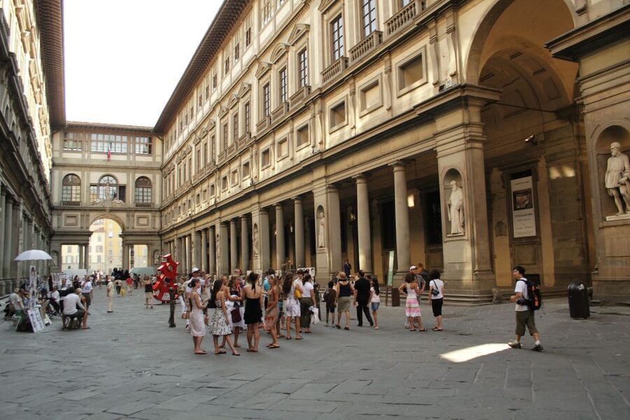 Florence: Uffizi Gallery Private Tour w/ Skip-the-Line Entry - Key highlights in plain terms