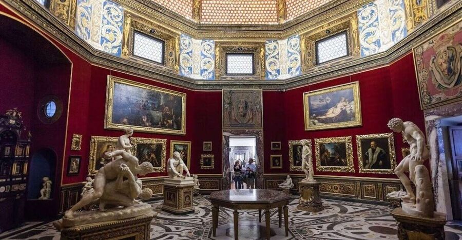 Florence: Uffizi Gallery Small Group with Entrance Tickets - Skip the Line Smartly: Priority Entry at the Uffizi