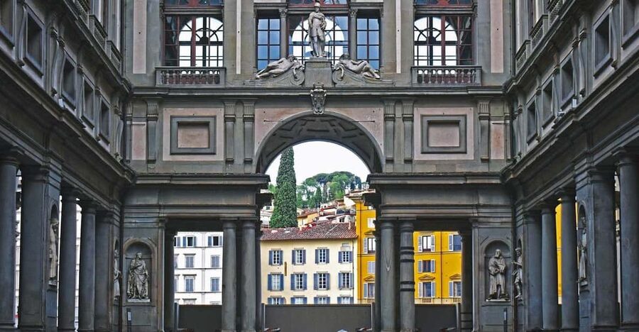 Florence: Uffizi Priority Access Ticket - Raphael, Caravaggio, and Rembrandt, Mixing Styles Without Getting Lost