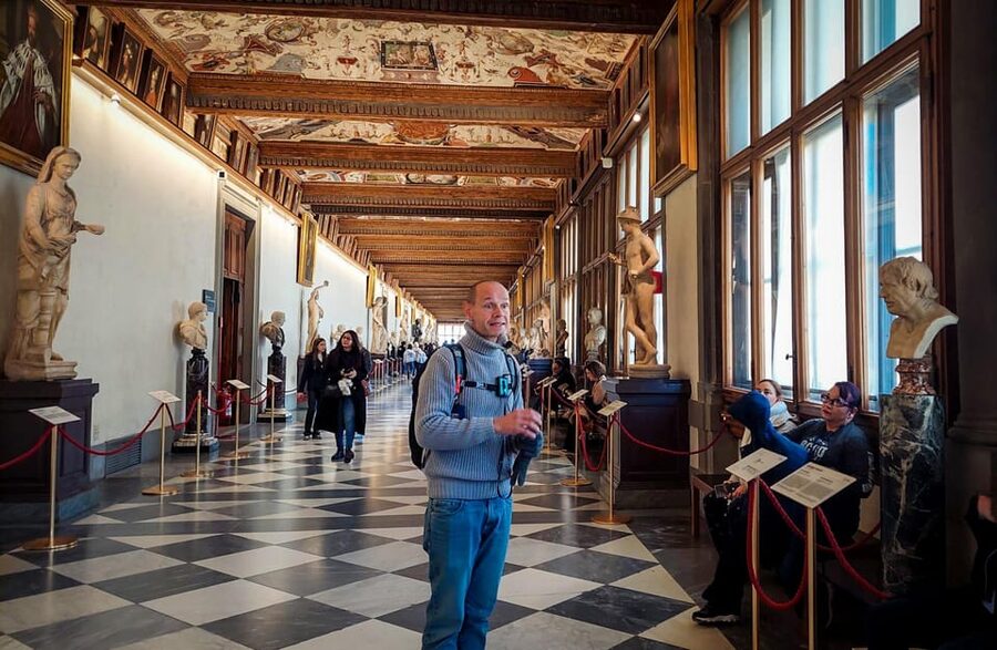 Florence: Uffizi Skip-the-Line Guided Tour - Michelangelo’s Doni Tondo: A Different Mood From the Same Renaissance Machine