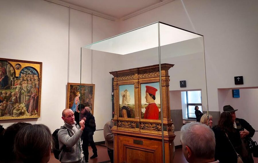 Florence: Uffizi Skip-the-Line Guided Tour - Group Size, Headphones, and How to Get the Most From a Tight Visit
