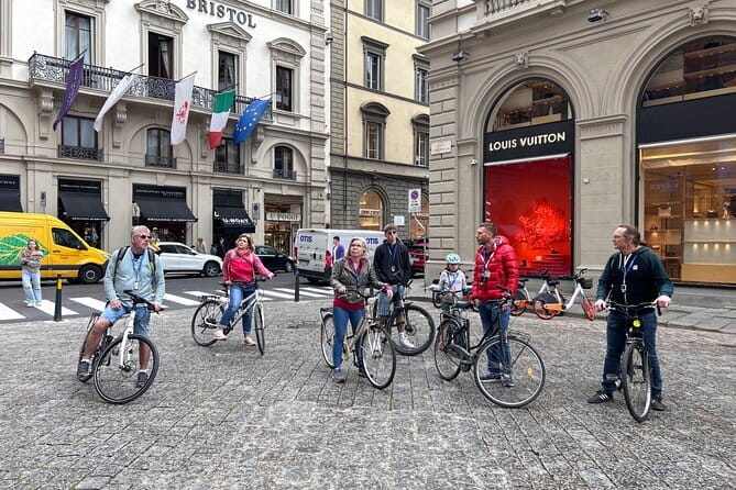 Florence Untold Bike Tour - Meeting at Via della Pergola, then rolling into the center