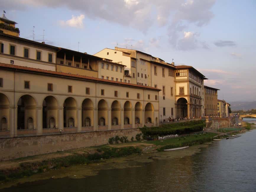 Florence: Vasari Corridor and Uffizi Gallery Exclusive Tour - Medici Power, Vasari Ambition, and the Meaning of an Access Passage